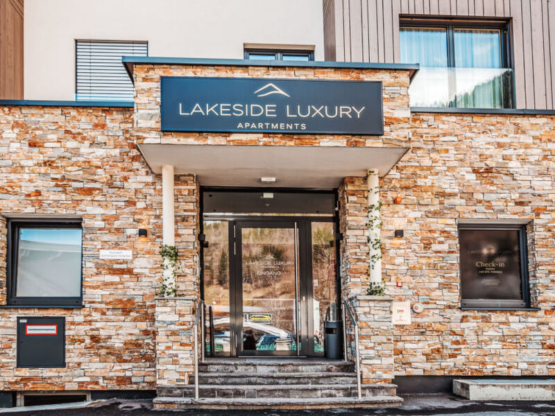 Lakeside Luxury Apartments