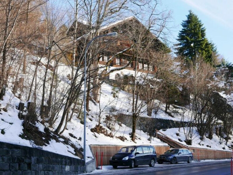 Tree-Tops, Chalet